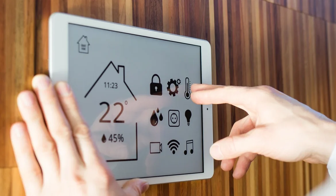 Controlador táctil para control domótico